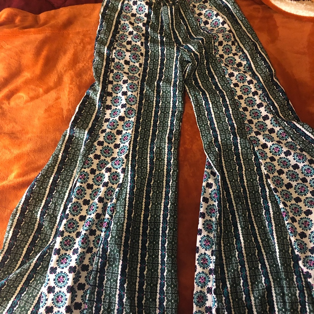 Earthbound Trading Company Green White Paisley Bell Bottom Flare Pants Sz Medium